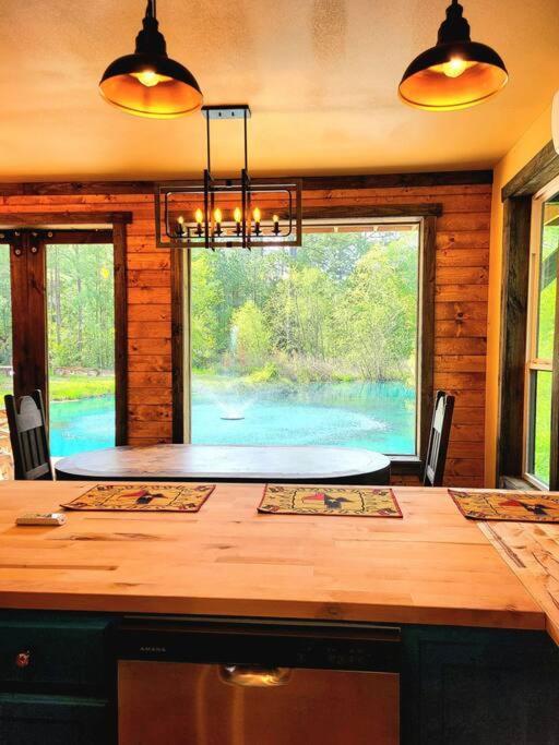 Waterfront Houston Hide Out In A Magical Forest Waller Экстерьер фото