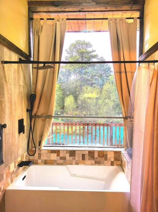 Waterfront Houston Hide Out In A Magical Forest Waller Экстерьер фото