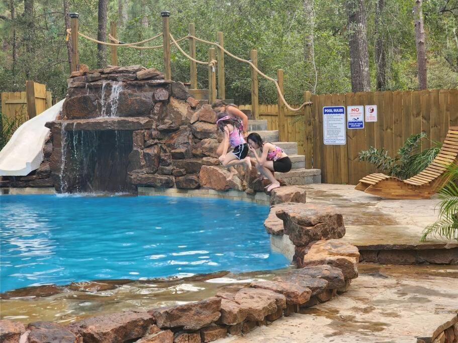 Waterfront Houston Hide Out In A Magical Forest Waller Экстерьер фото
